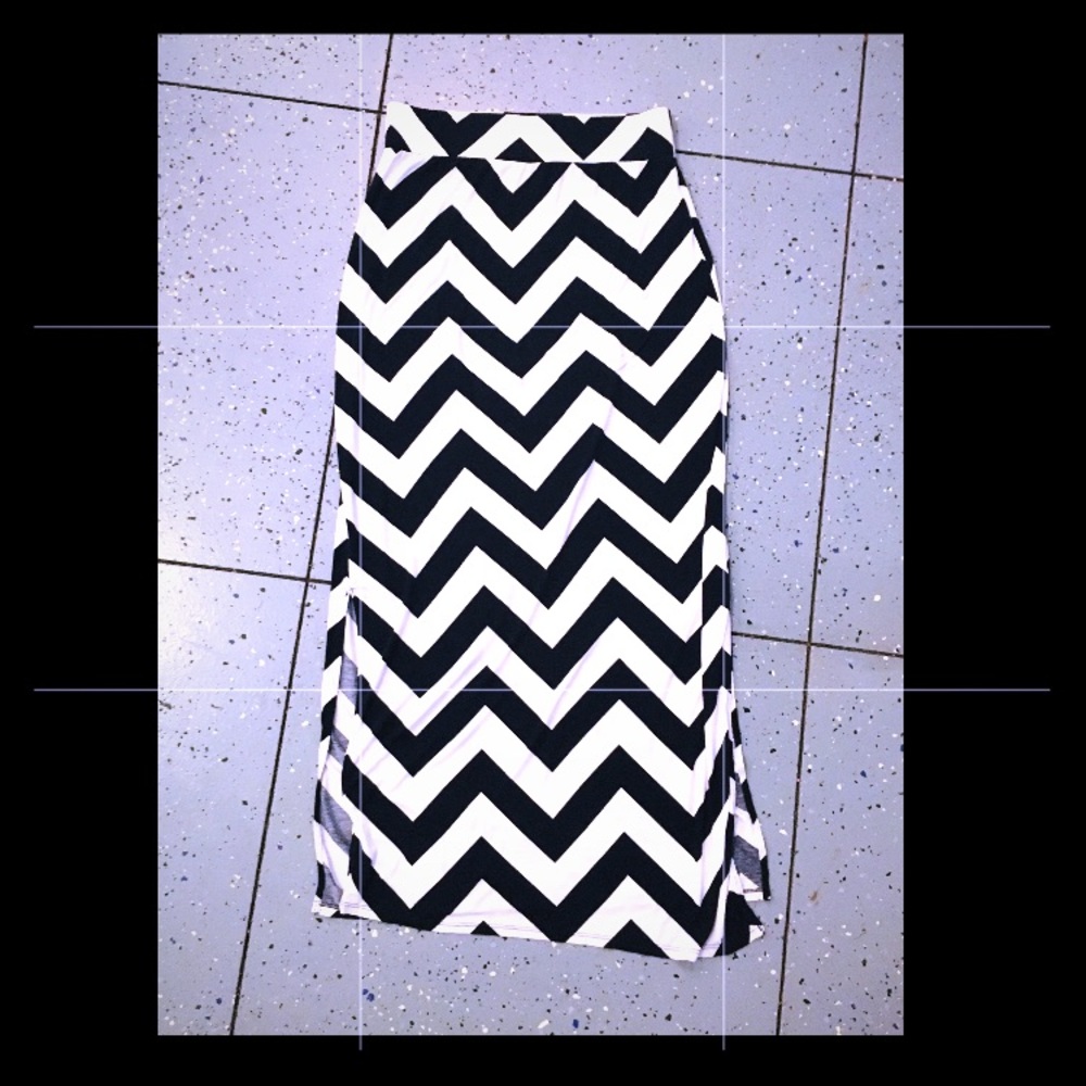 Chevron maxi skirt with splits